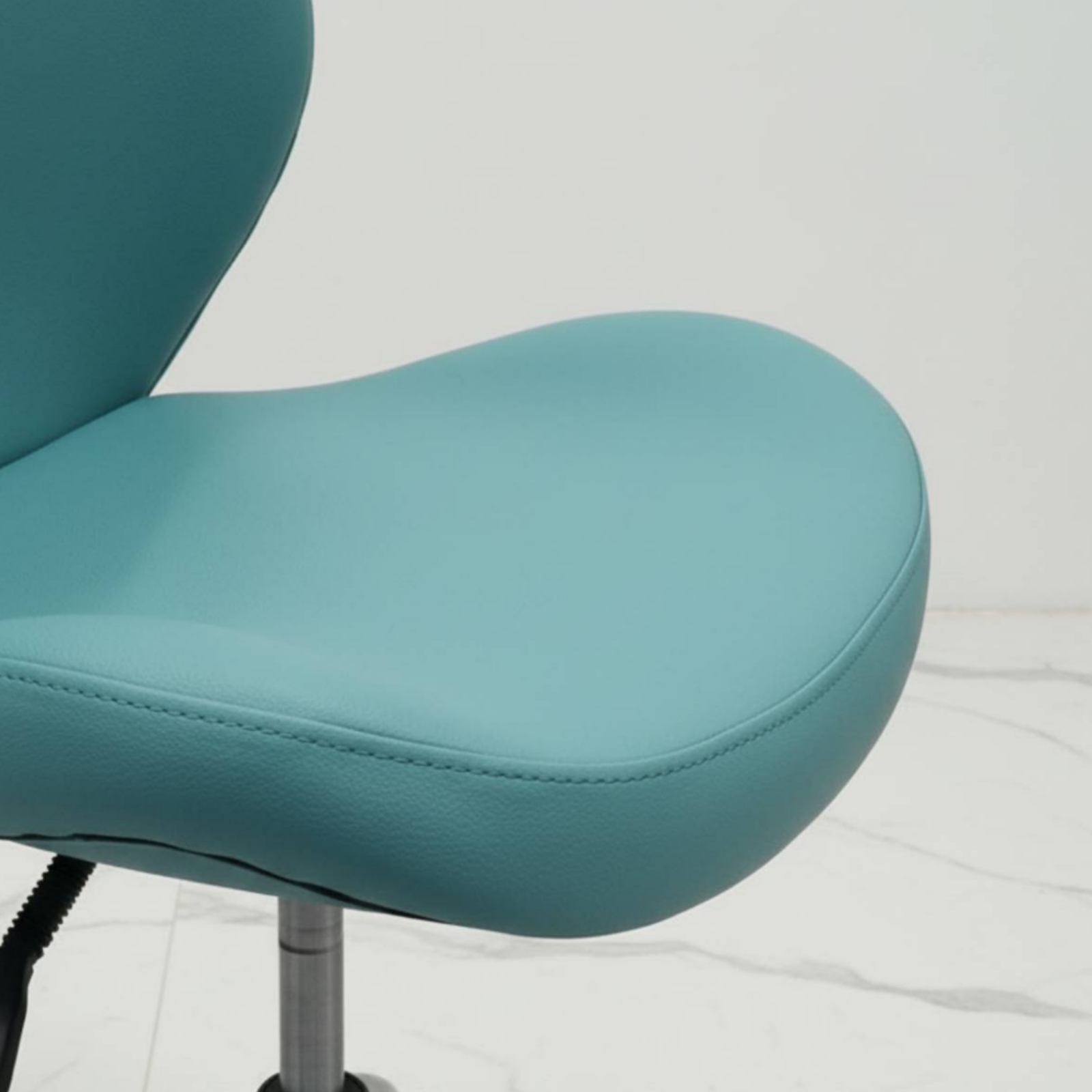 布張り回転椅子、クッション付き回転デスクチェア、モダンなオフ - Office Chair のレビューと価格